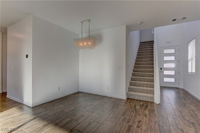 Foto del edificio - 727 Foreign Reef Wy