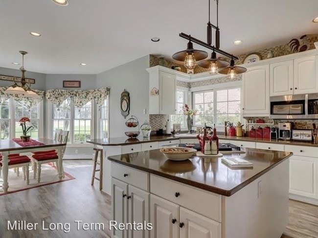 Building Photo - 3 br, 2.5 bath House - 47 Queens Way