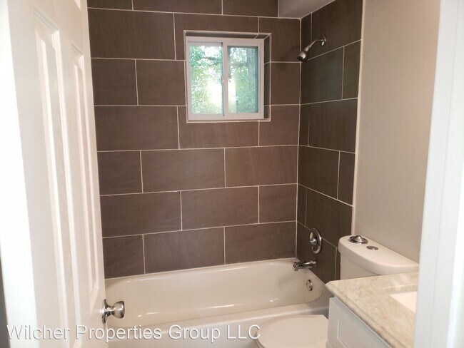 Foto del edificio - 865 Fox St NW