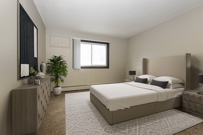 Montreal Courts Apartments | One Bedroom | Bedroom - Montreal Courts