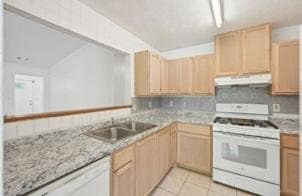 Foto del edificio - 742 Redland Dr