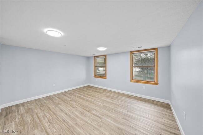 Foto del edificio - 1765 Merriman Rd