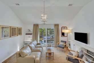 Building Photo - 142 West Tisbury Lane