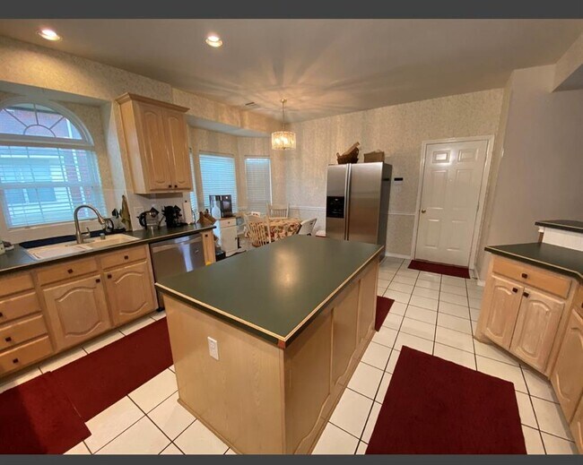 Building Photo - 3607 Carrington Dr