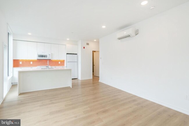 Building Photo - 1141 N Front St