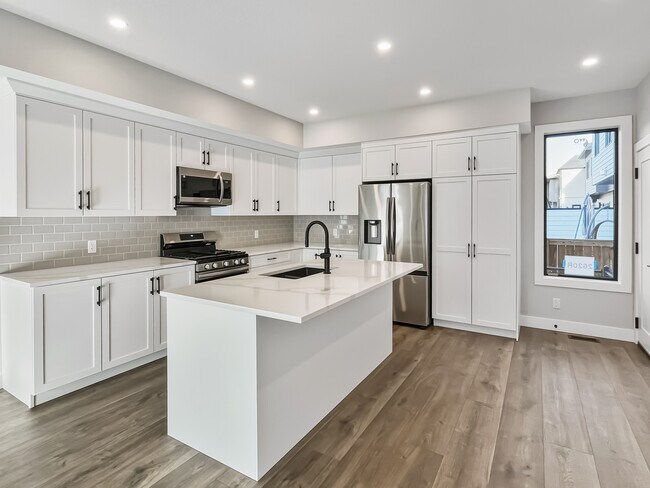 Photo du bâtiment - 2620-2628 28 Ave SW