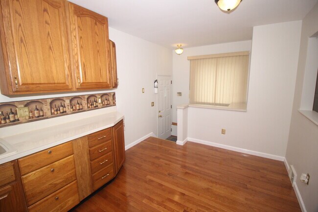 Building Photo - 16140 Toepfer Dr