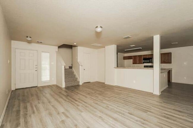 Building Photo - 7006 Heathers Way