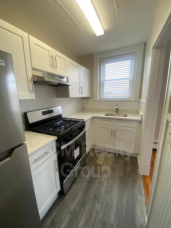 Primary Photo - 16 Newhall St