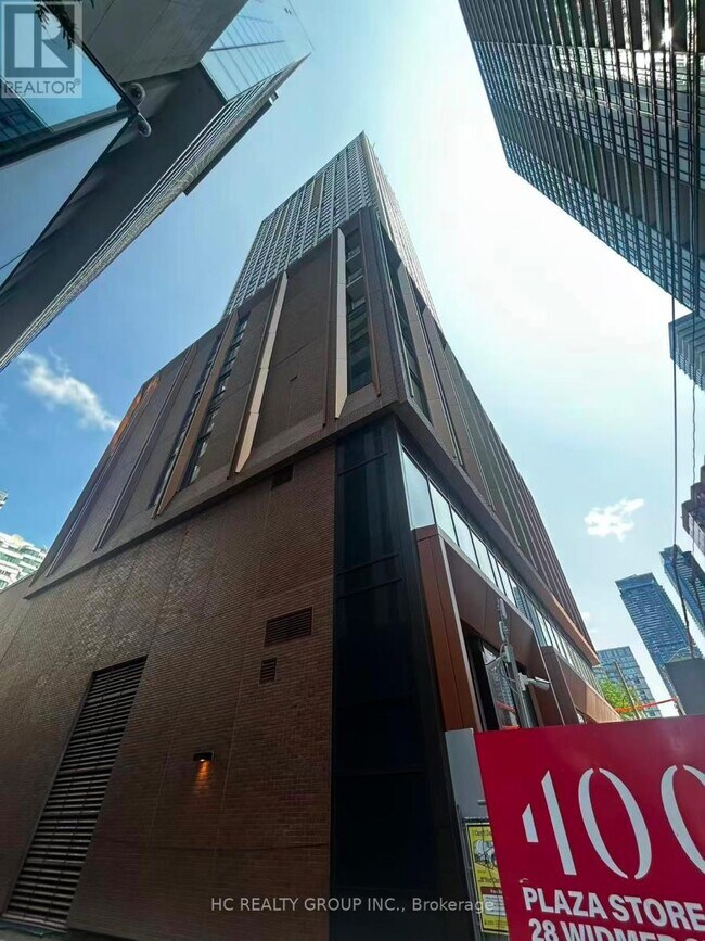 Building Photo - 400 King St W