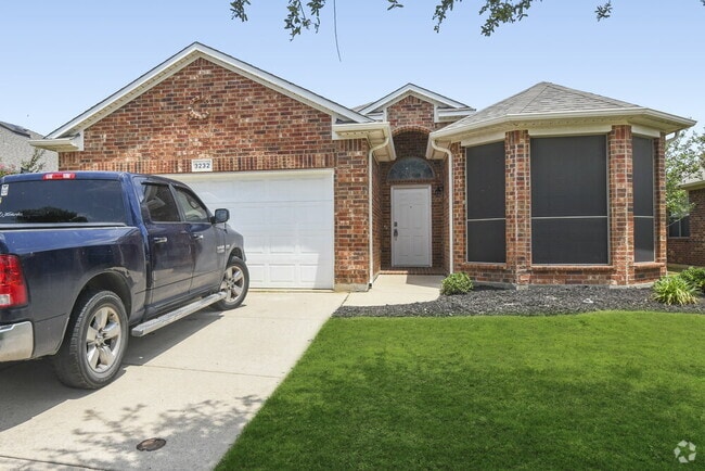 Building Photo - 3232 Buckthorn Ln