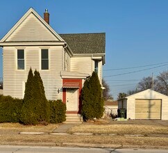 Building Photo - 321 Cedar St