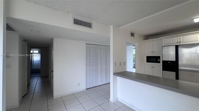 Foto del edificio - 20401 NE 30th Ave