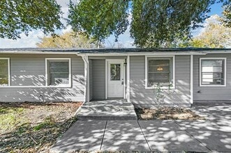 Building Photo - 1502 Kent Dr