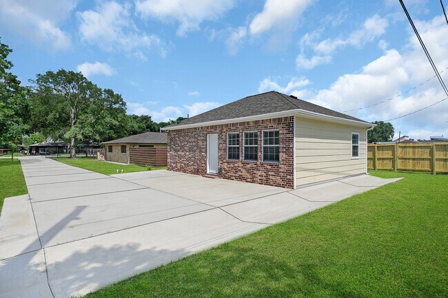 Foto del edificio - 20603 Marilyn Ln