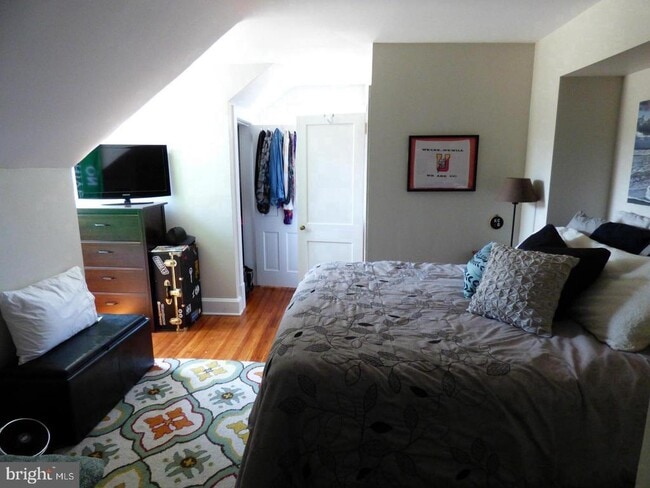 Foto del edificio - 718 Church Hill Rd