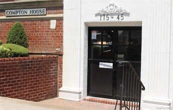 Building Photo - 175-45 88th Ave