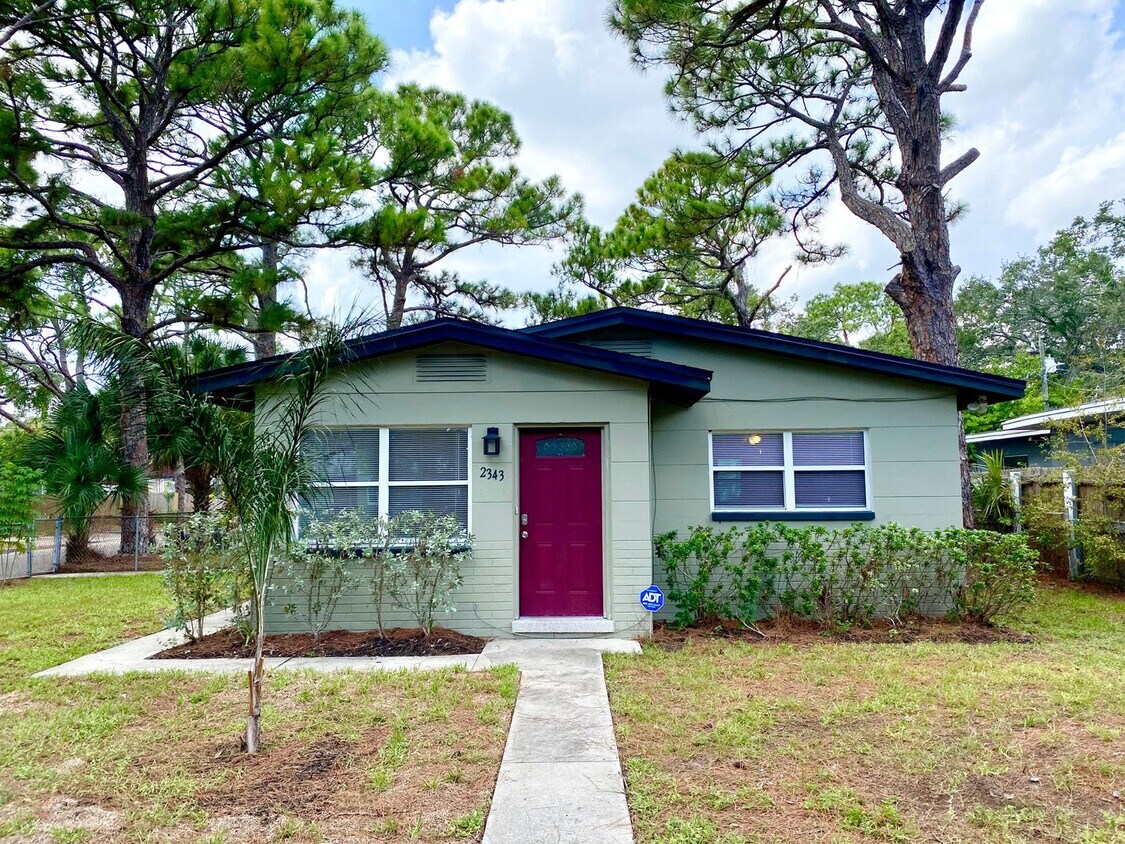 Charming 3/1 Duplex Style Home in South St... Alquileres en Saint