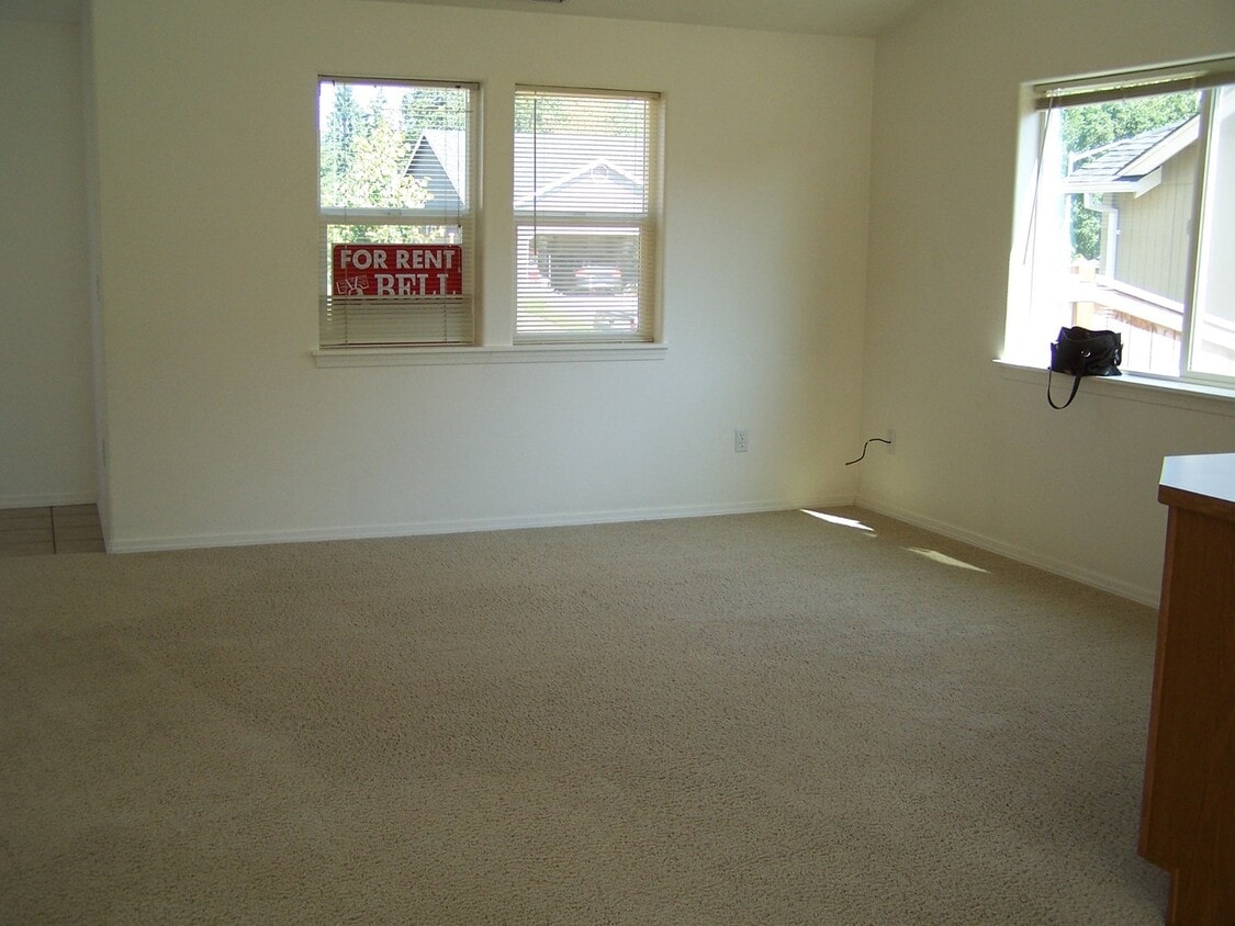 Building Photo - 88052 Crystal St