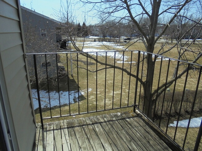 Building Photo - 99 Gant Cir