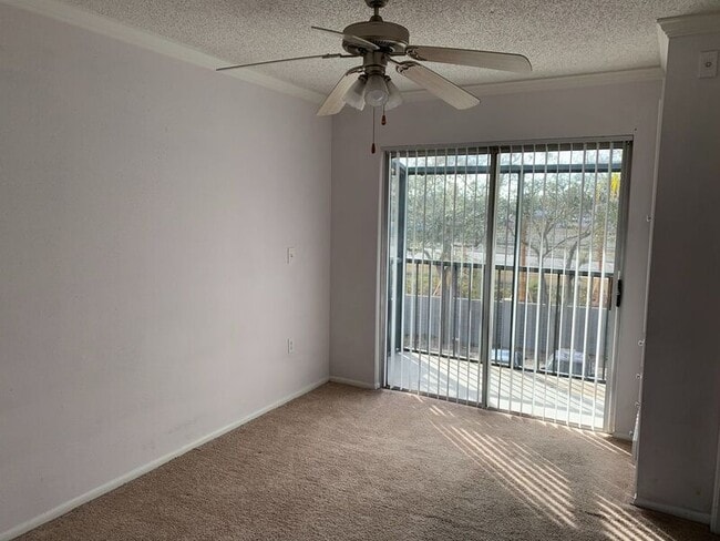Building Photo - 103 Oyster Bay Circle