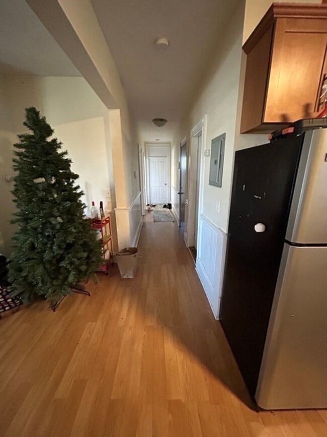Photo - MISSION HILL 4 BED/2 BATH WITH UPDATED KITCHEN - WATER INCLUDED Apartment