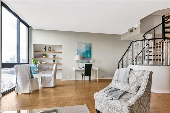 Foto del edificio - 3481 Lakeside Dr NE