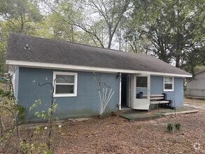 Building Photo - 652 Blakely Ave