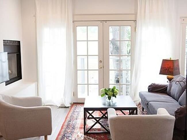 Building Photo - Upstairs Unit Only. Fabulous fully furnished 1BR/1BA Hillsboro cottage