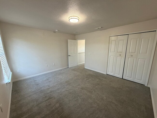 Building Photo - 2003 Claudia Ln