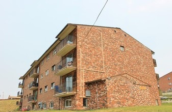 Building Photo - County Squire