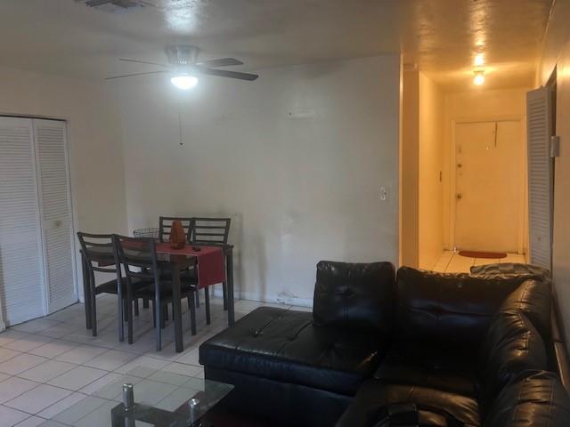 Foto del edificio - 2900 NW 195th St