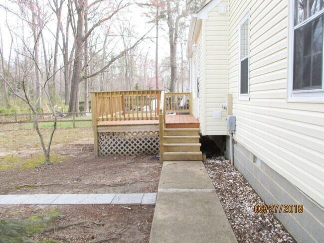 Building Photo - 4 bedroom home
