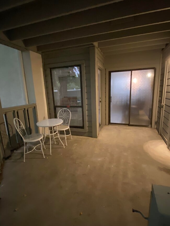 Foto del edificio - 448 Deerwood St