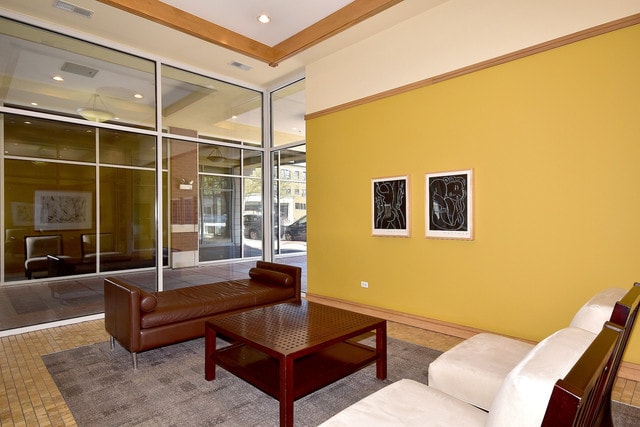 Building Photo - 7243 Madison St