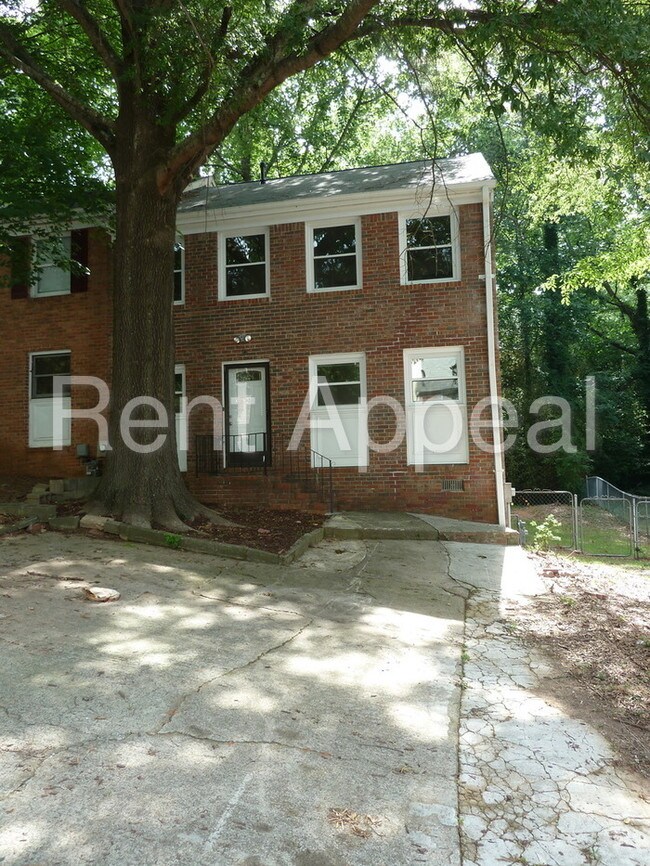 Building Photo - 1421 Twin Branches Cir SE