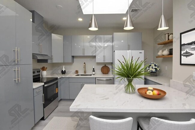 Building Photo - 1236