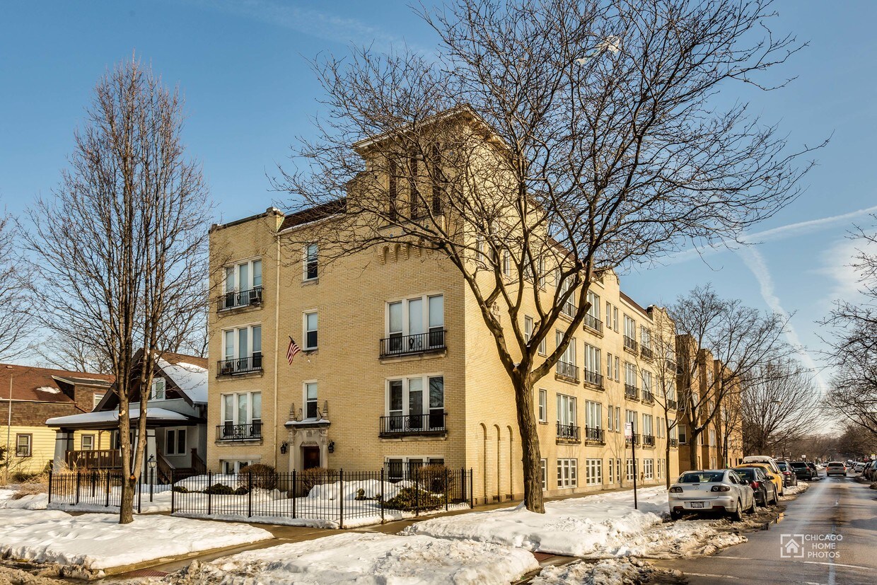Primary Photo - 4901 N Christiana Ave