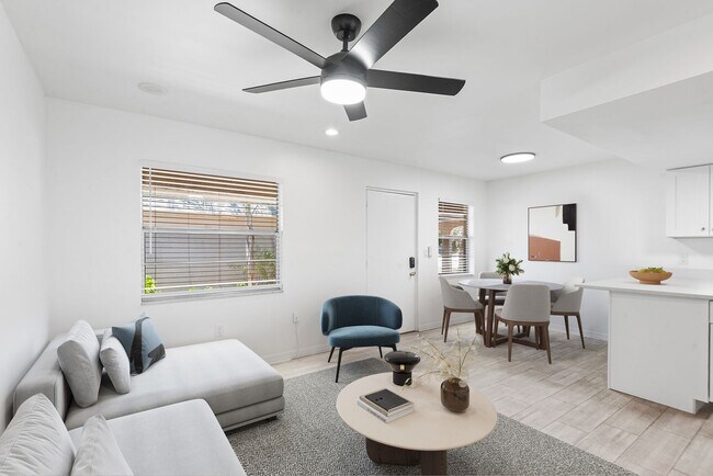 Foto del edificio - GULFPORT APARTMENT FOR RENT!
