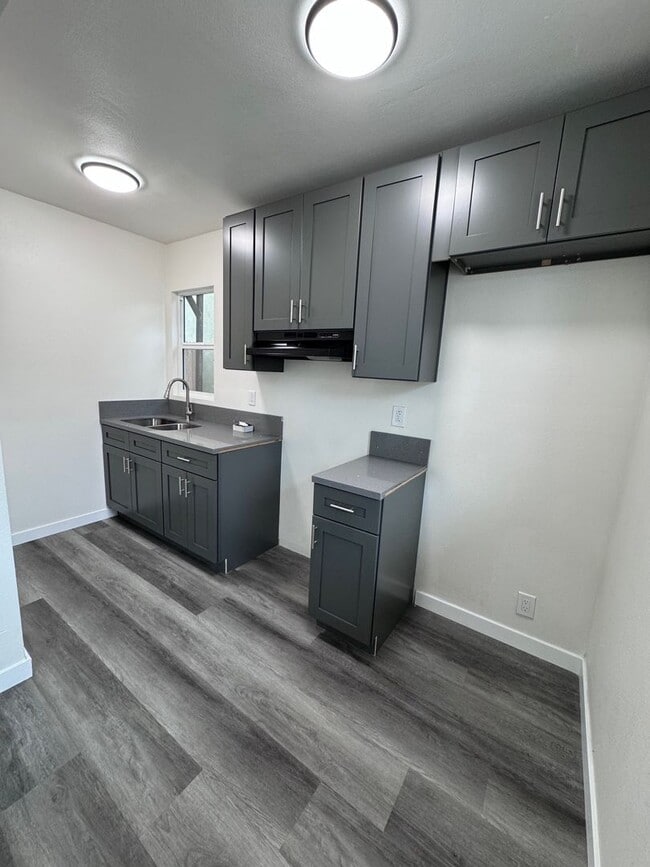 Building Photo - 2728 Orchard Pl