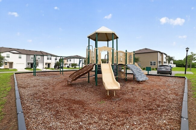 Building Photo - Beacon at Arbours Townhomes