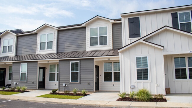 Magnolia.TH.Exterior1.jpg - Magnolia Point Cottages & Townhomes