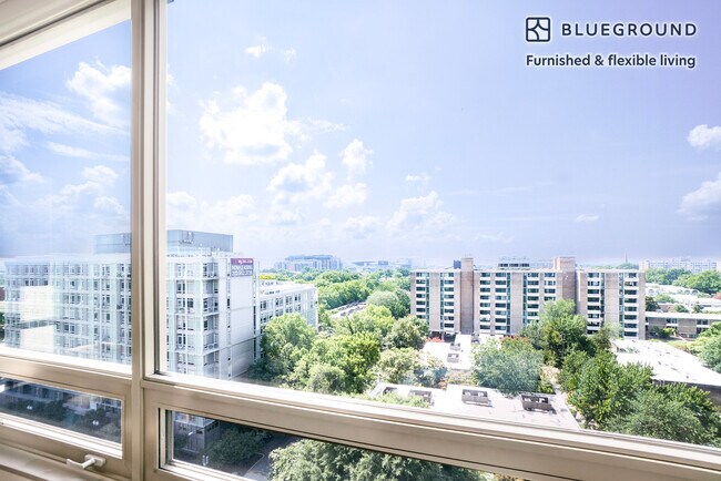 Foto del edificio - 301 M St SW