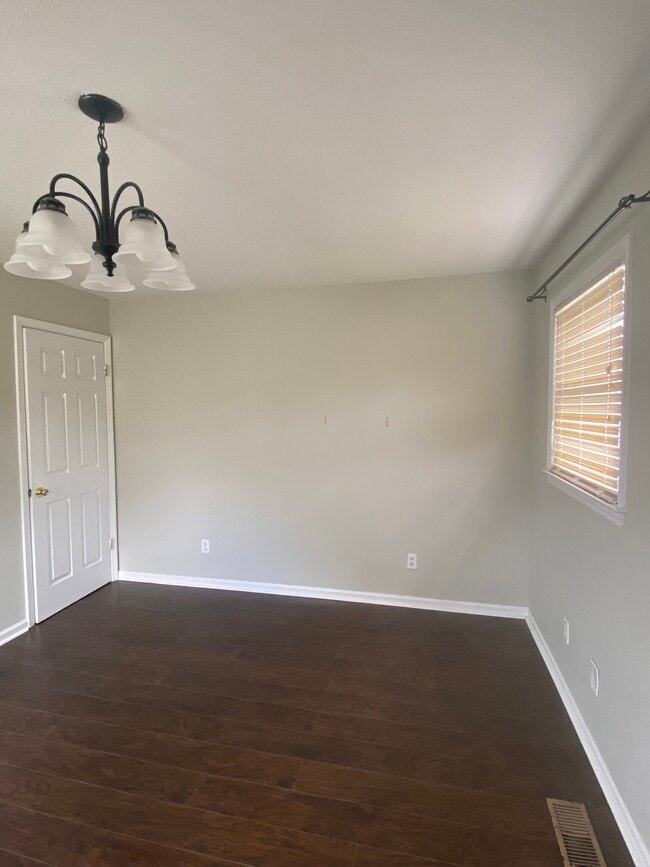 Foto del edificio - 1014 Buchanan Dr