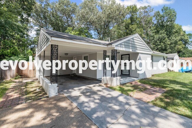 Foto del edificio - Charming Newly Renovated Home in East Memp...
