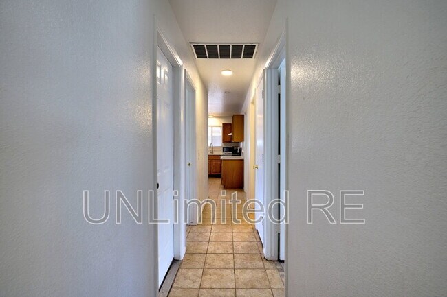 Building Photo - 37339 Buckskin Cir