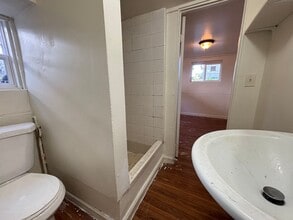 Building Photo - 1228 Halona Pl
