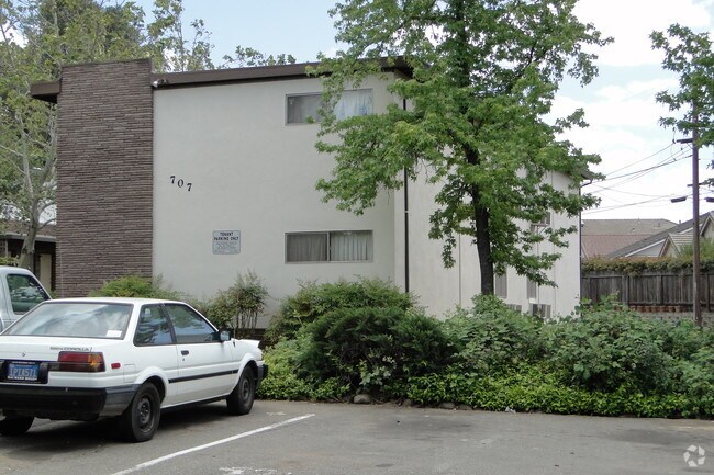 Foto del edificio - Bidwell Apartments