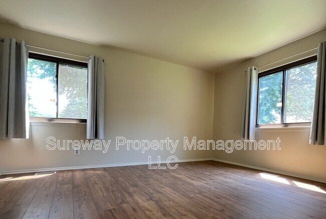 Foto del edificio - 1107 Woodhollow Dr