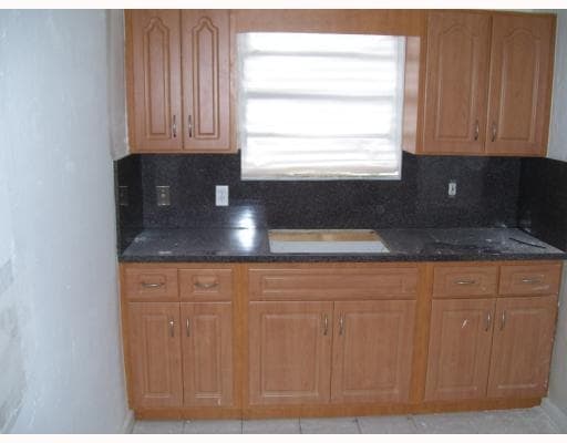 Kitchen - 701 NW 7th Ave